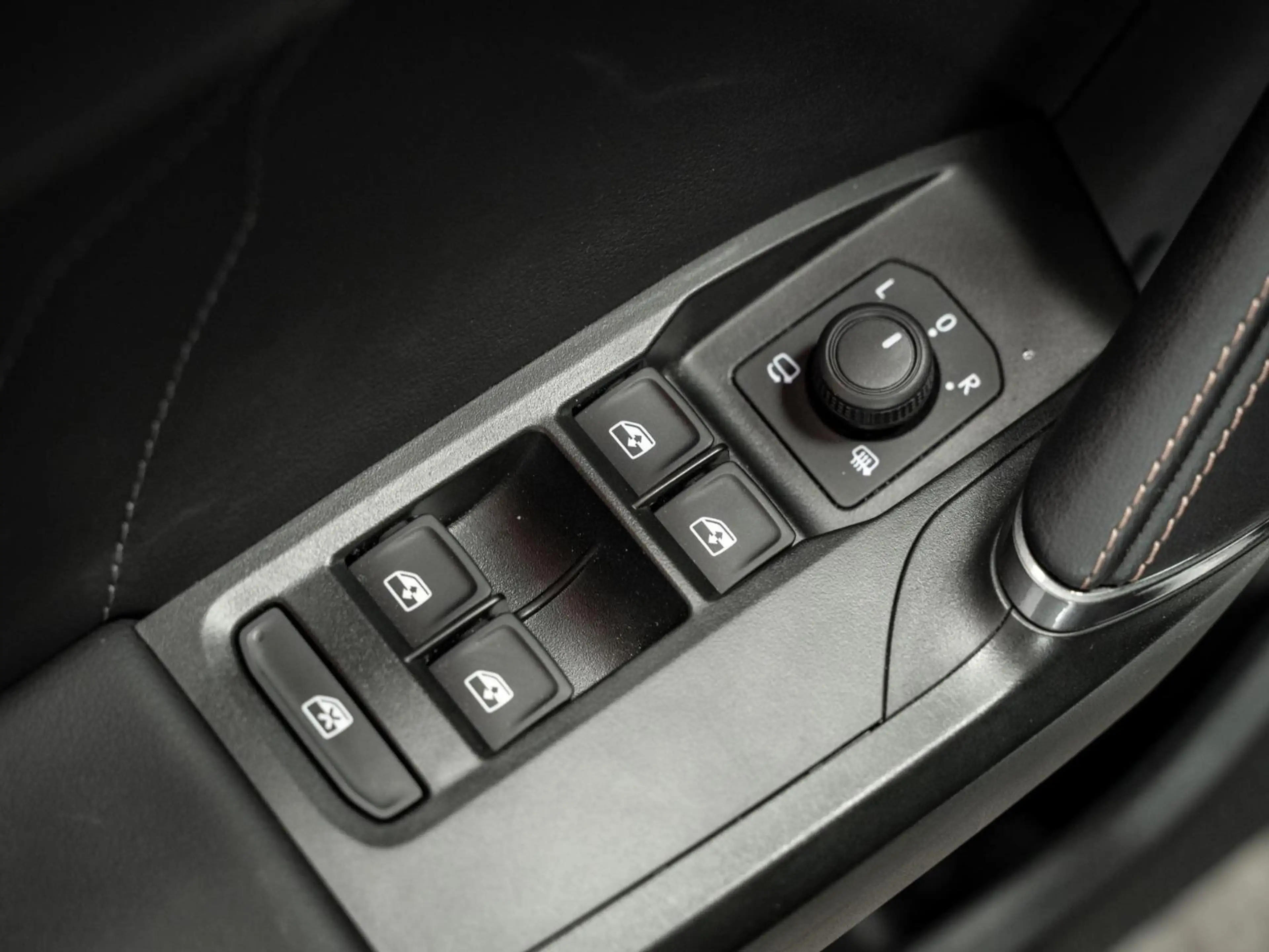 CUPRA Formentor 1.4 TSI e-Hybrid VZ Copper Edition 245 PK | Camera — photo 15