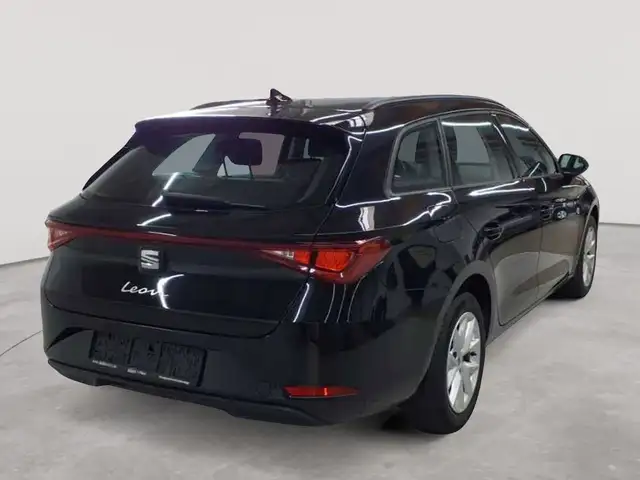 Seat Leon view 4