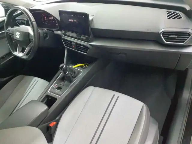 Seat Leon view 9