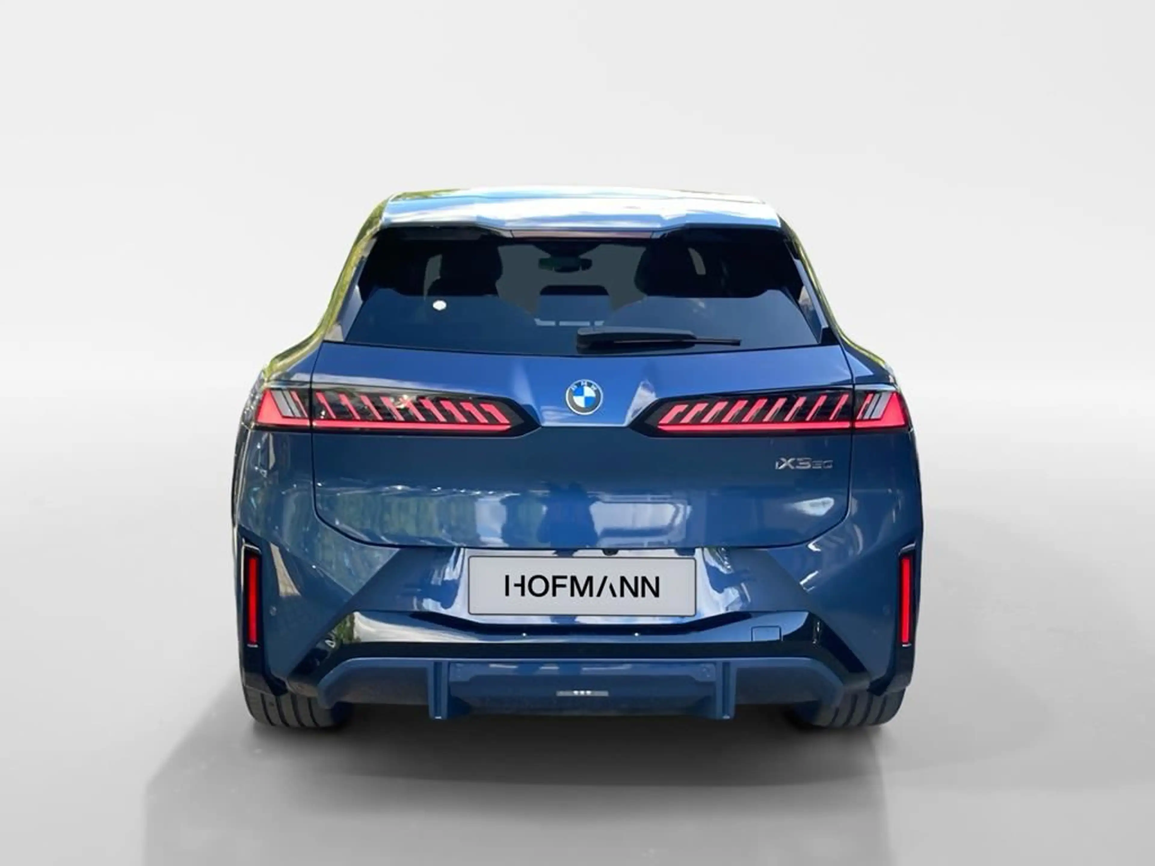 BMW iX3 M Sport — photo 8