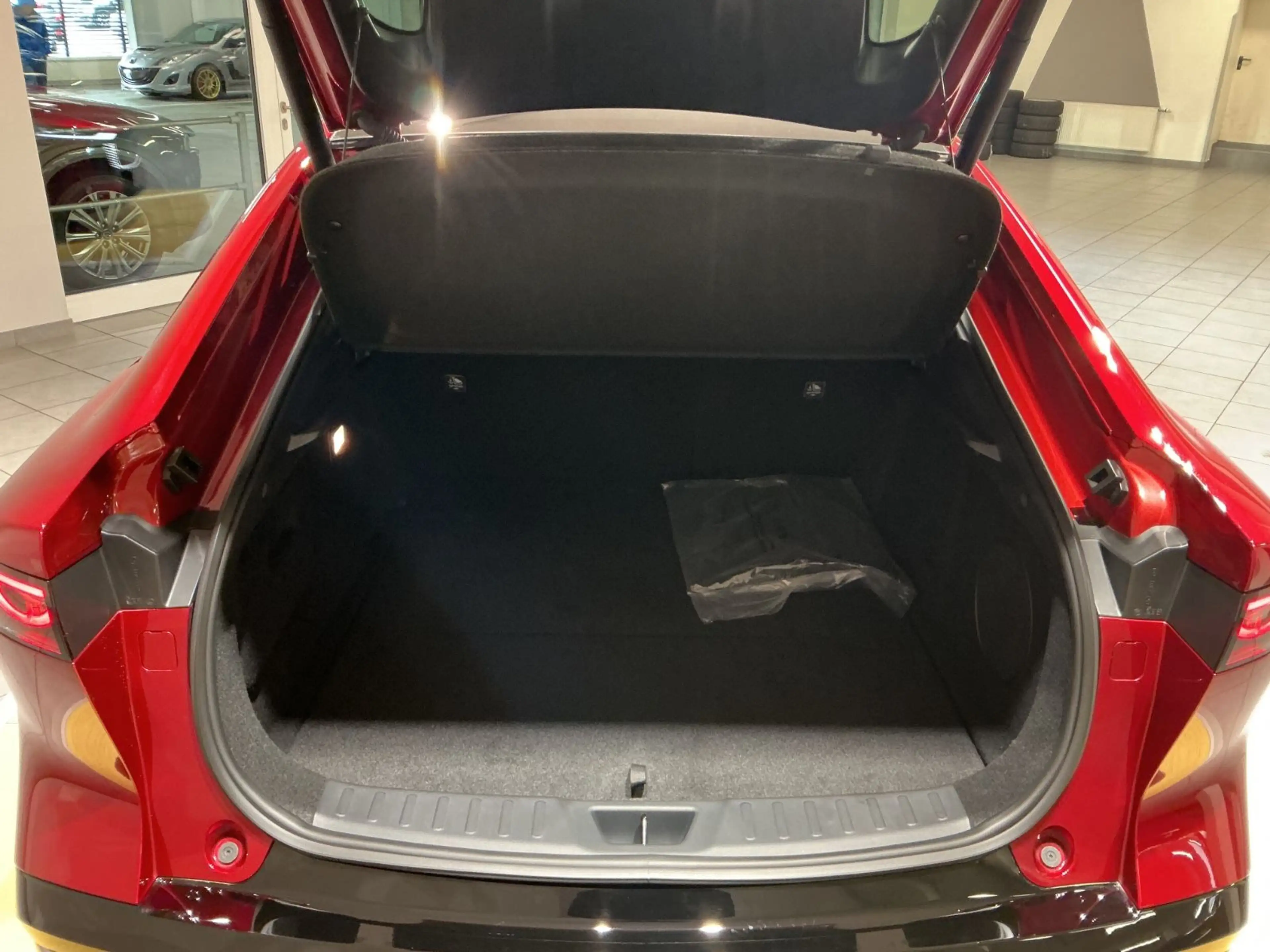 Mazda 6e 180 kW EV Takumi Long Range*SOFORT VERFÜGBAR* — photo 5