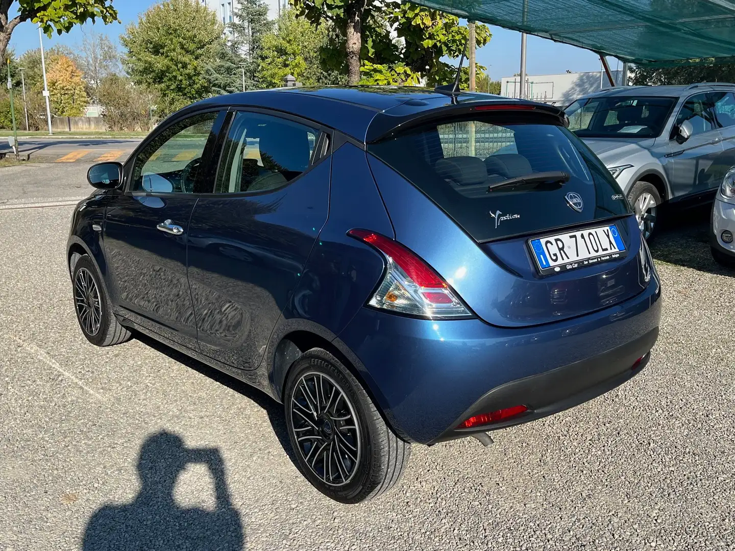 Lancia Ypsilon 1.0 firefly hybrid Gold NO VINCOLI FINAZIARIA Blu/Azzurro - 2