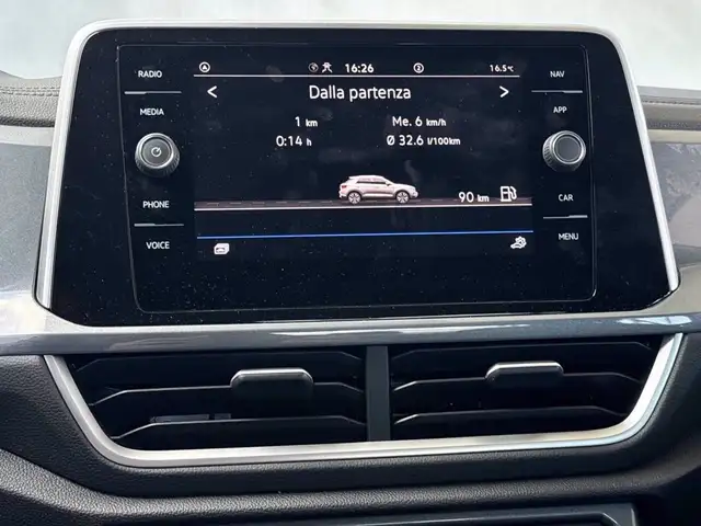 Volkswagen T-Roc view 25