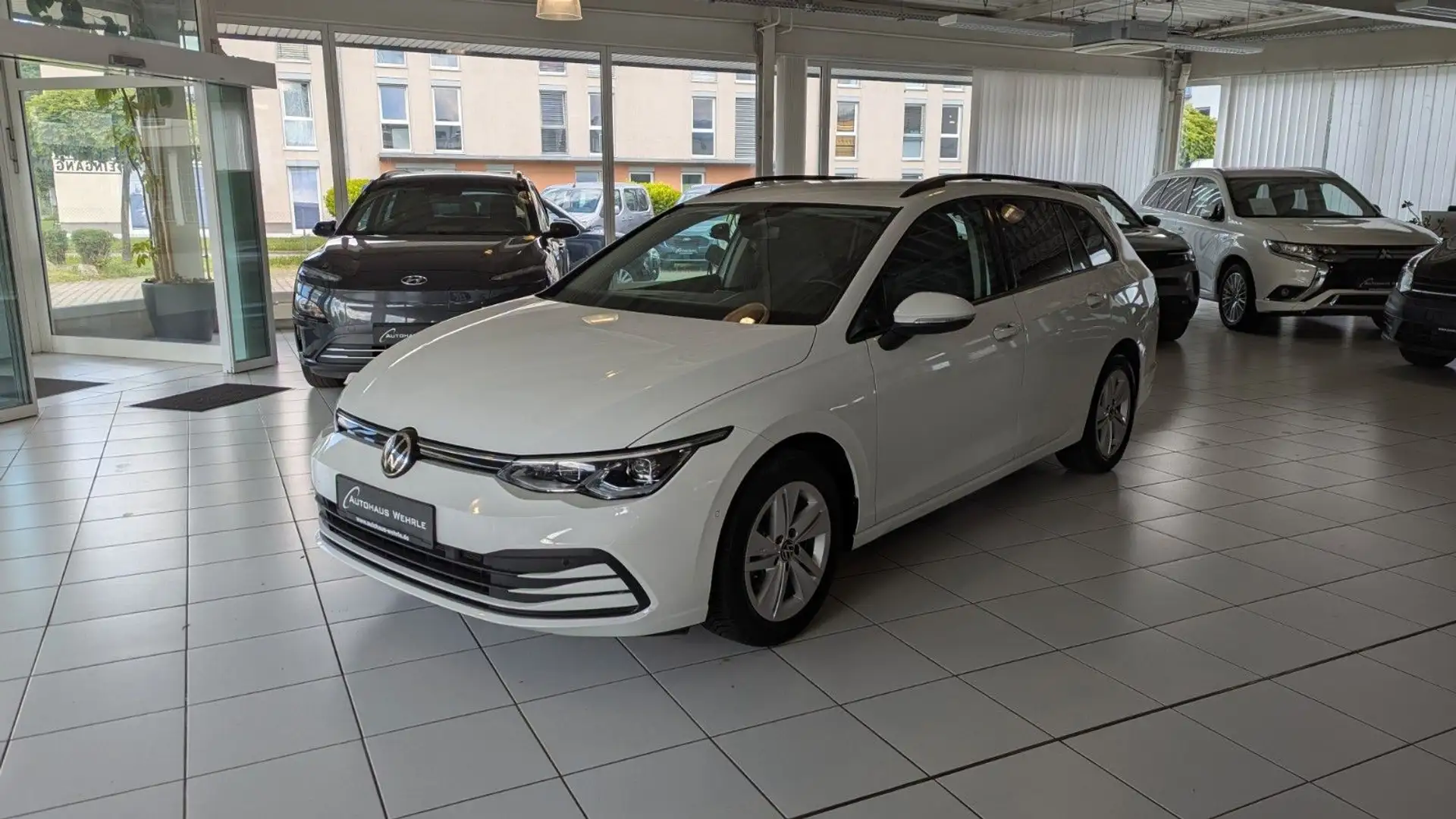 Volkswagen Golf VIII Variant Life *ACC*Navi*PDC*Kamera*LED* Blanc - 1