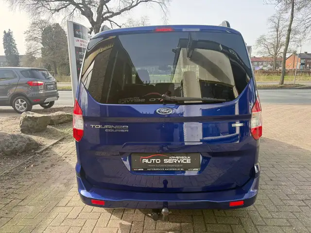 Ford Tourneo Courier view 7
