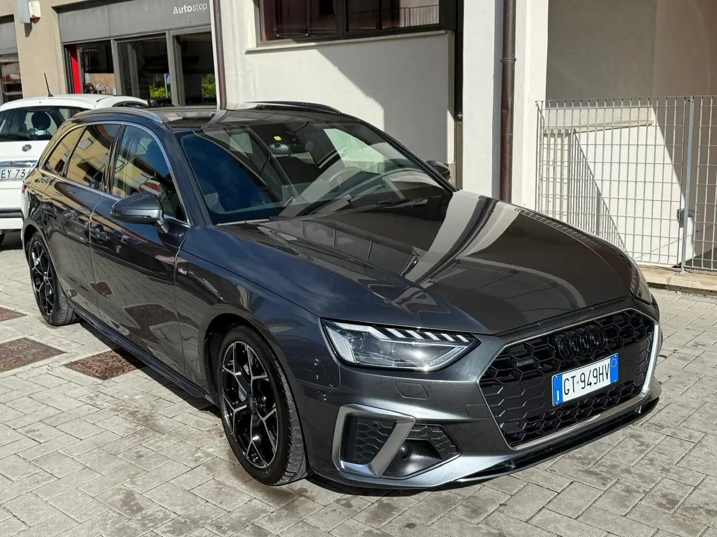 Audi A4 Avant 40 2.0 tdi mhev S line quattro 204cv s-tron Grigio - 1