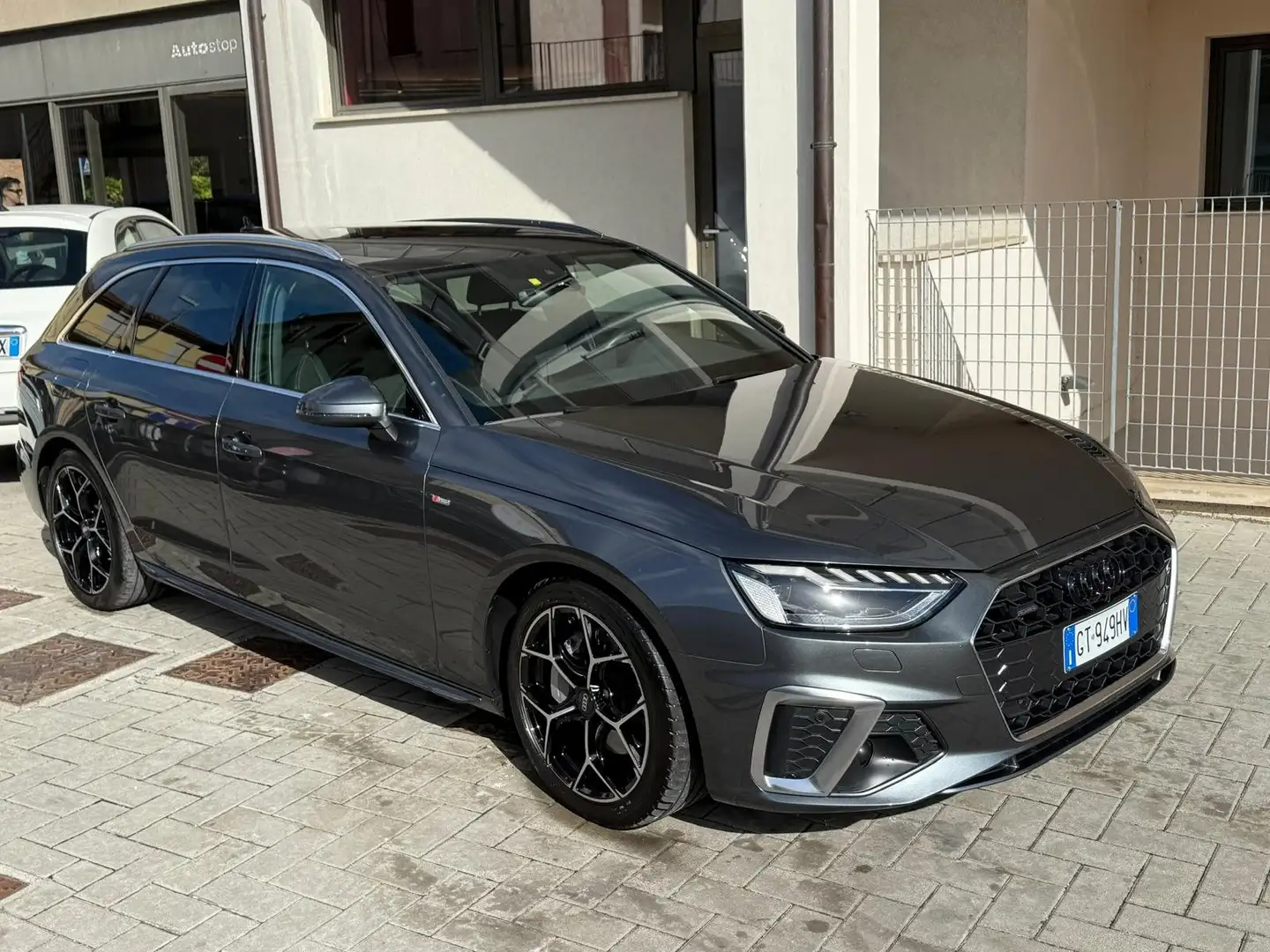 Audi A4 Avant 40 2.0 tdi mhev S line quattro 204cv s-tron Grigio - 2