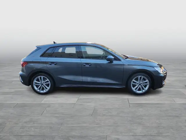 Audi A3 view 6