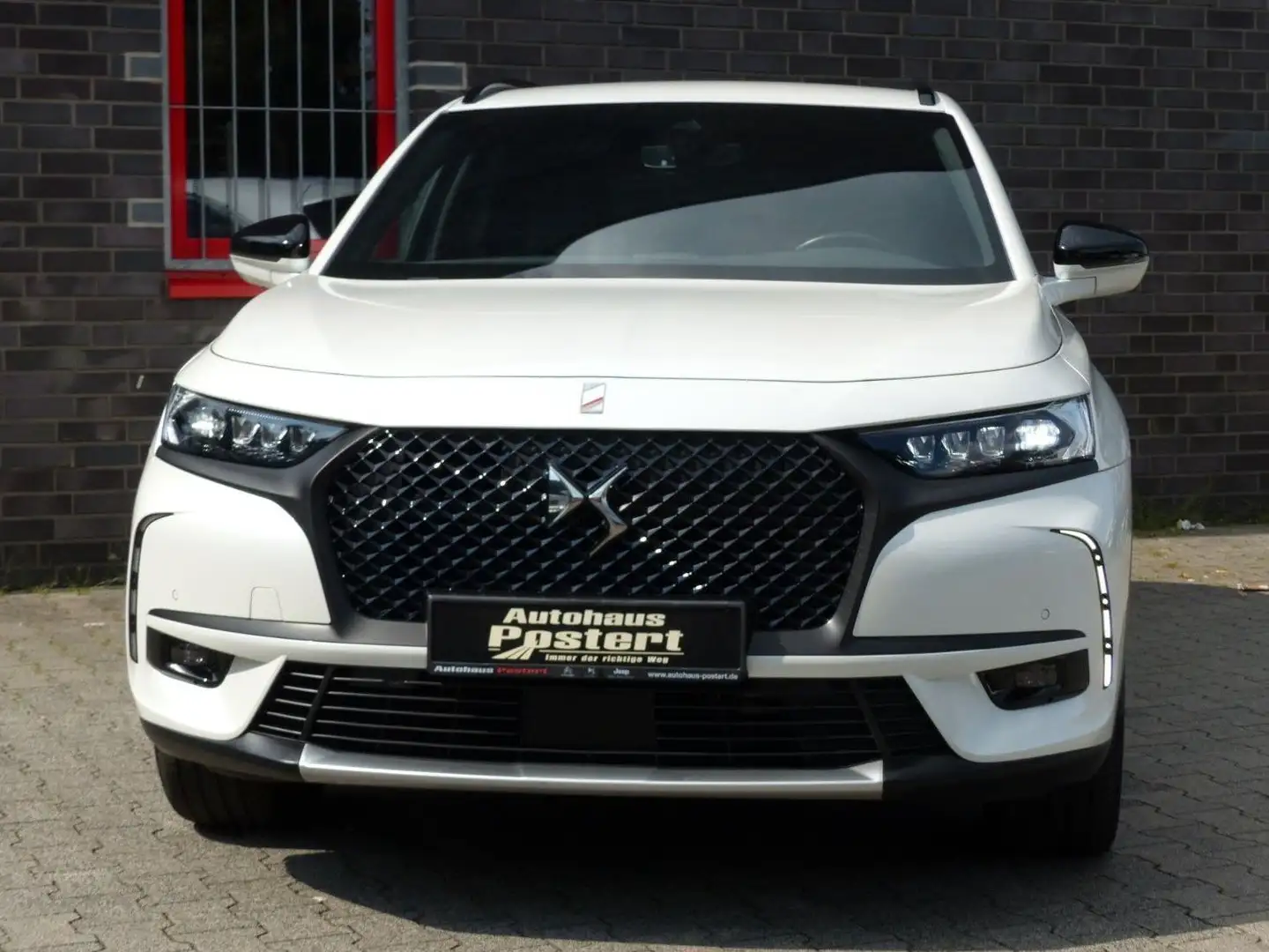 DS Automobiles DS 7 Crossback DS 7 Crossback  E-Tense 4x4 Performance Line + Weiß - 2