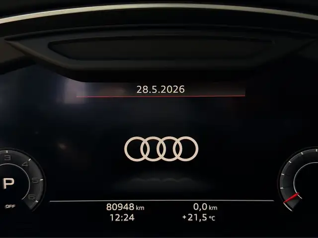 Audi A8 view 13