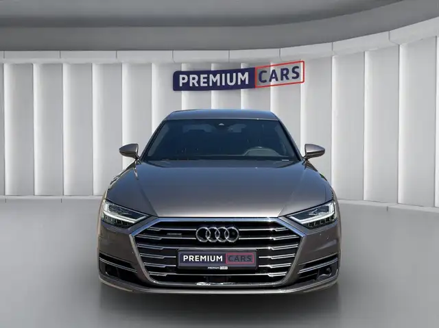 Audi A8 view 8