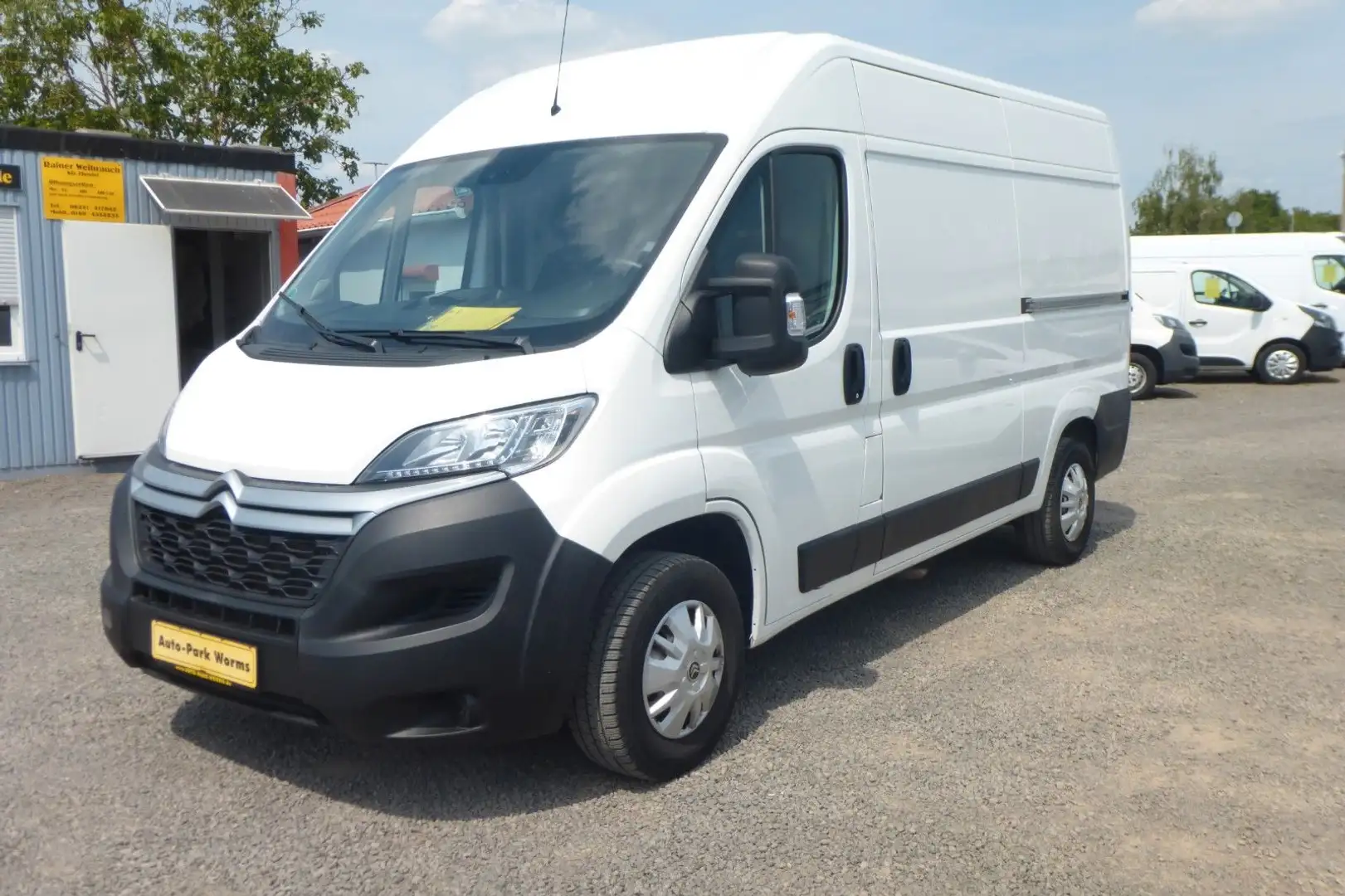 Citroen Jumper L2H2  2xSchiebetür Klimaaut. Navi AHK Weiß - 1