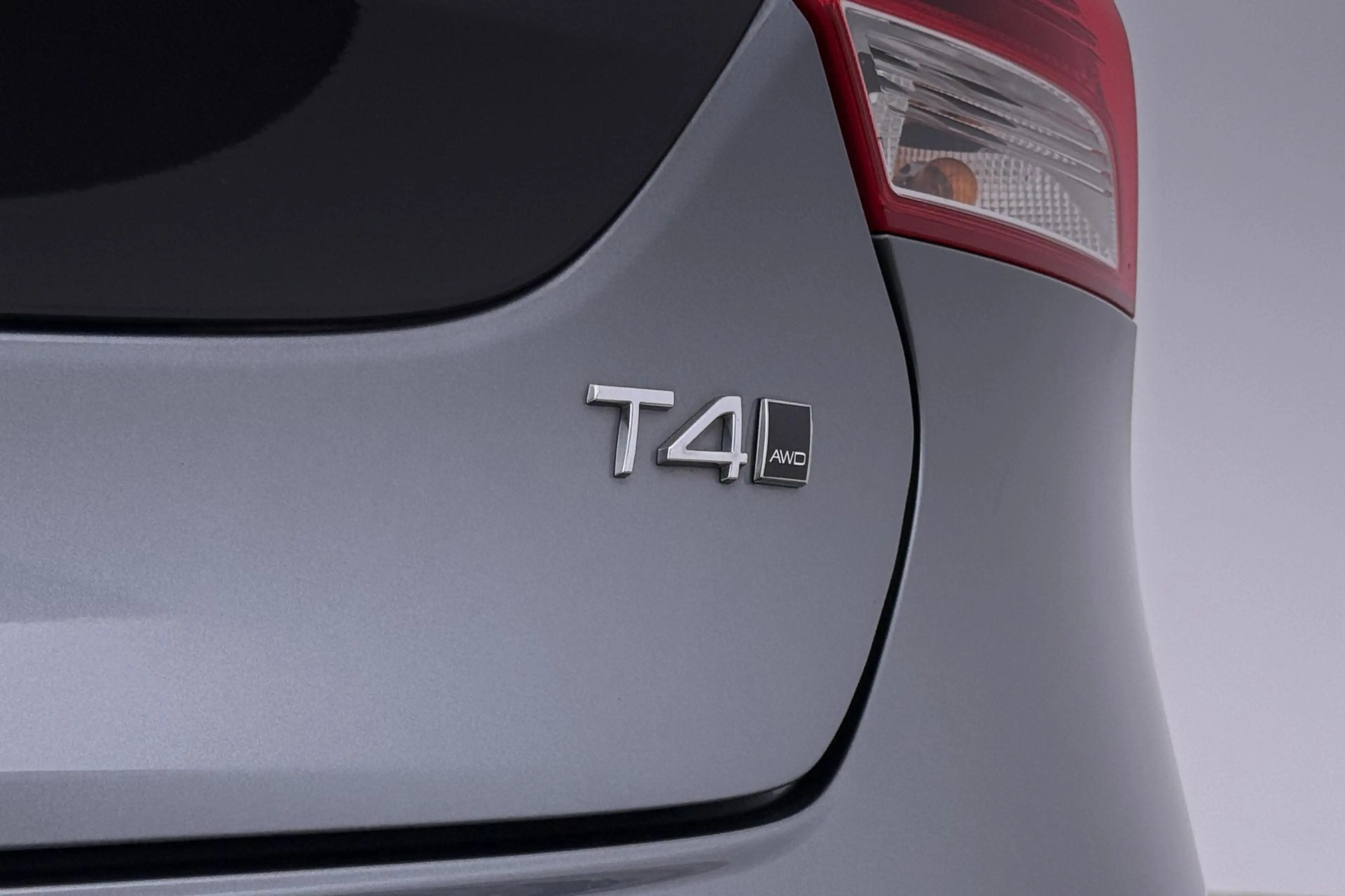 Volvo V40 2.0 T4 Momentum | Trekhaak | Navigatie | Stoelverw — photo 41