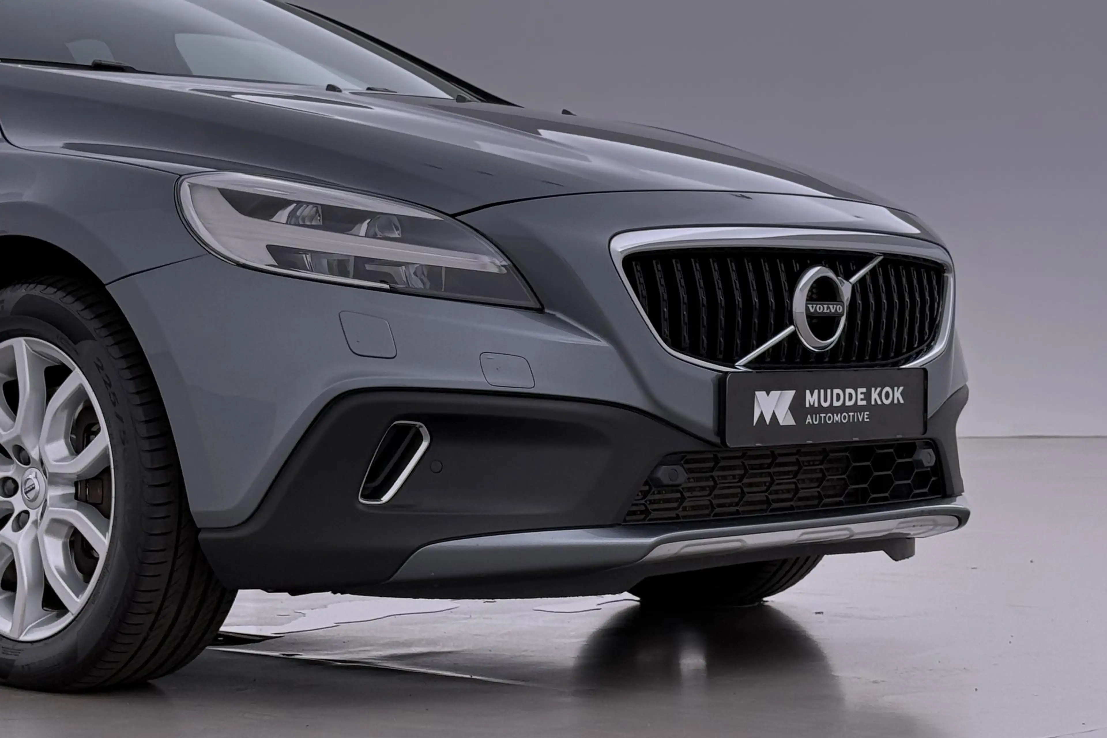 Volvo V40 2.0 T4 Momentum | Trekhaak | Navigatie | Stoelverw — photo 39