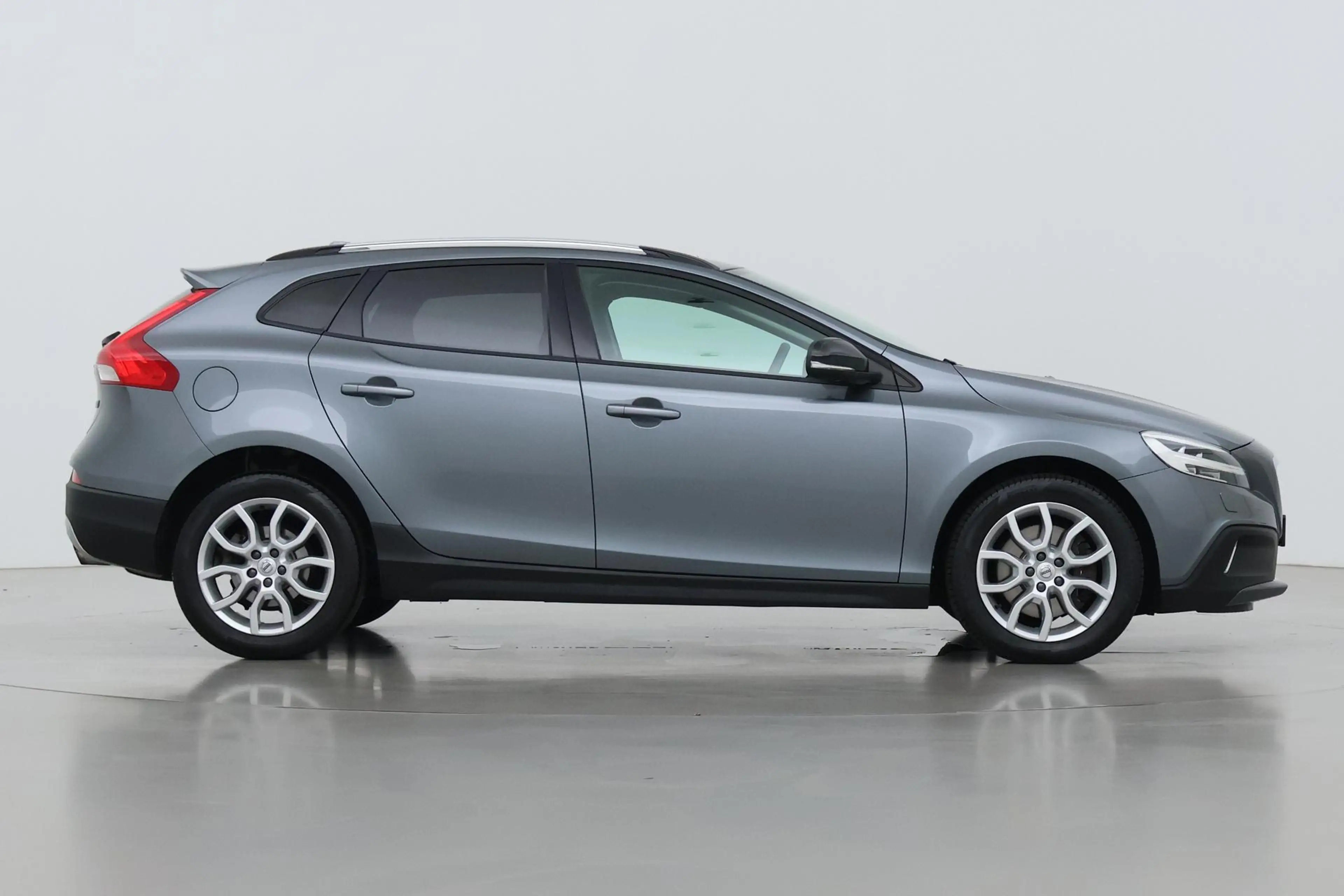 Volvo V40 2.0 T4 Momentum | Trekhaak | Navigatie | Stoelverw — photo 10