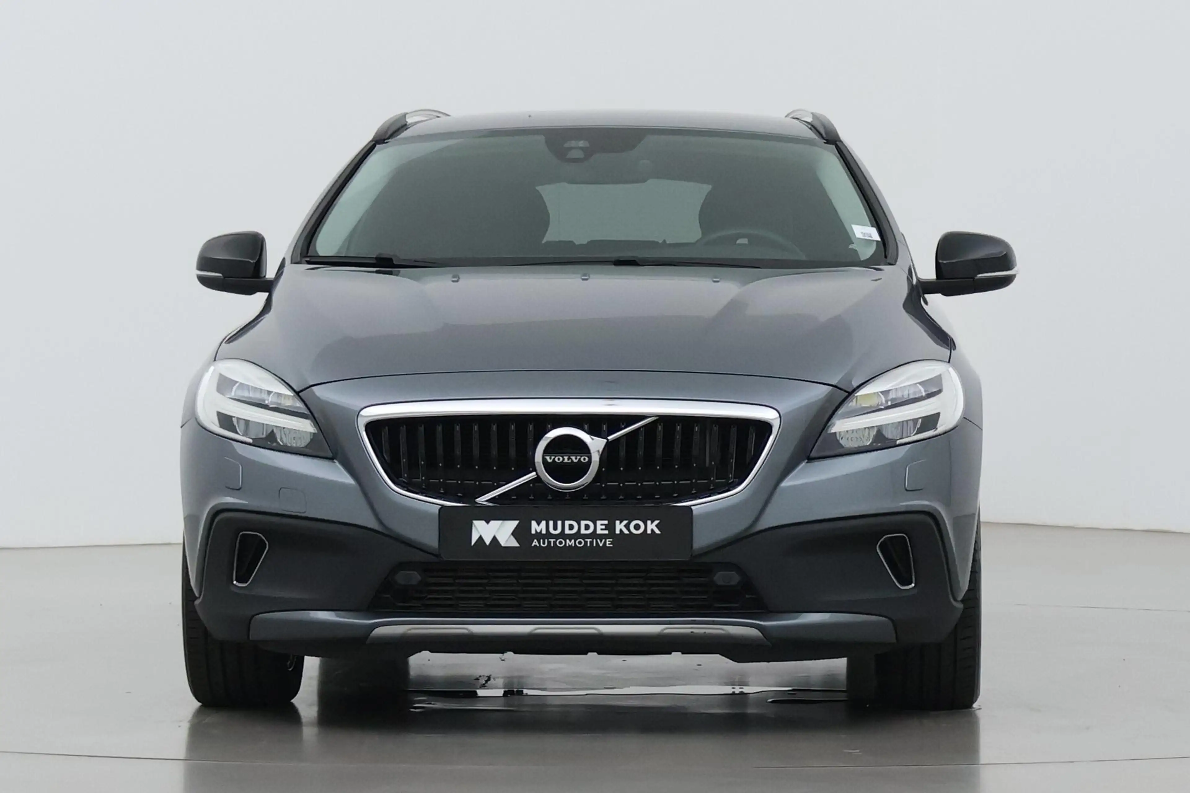 Volvo V40 2.0 T4 Momentum | Trekhaak | Navigatie | Stoelverw — photo 16
