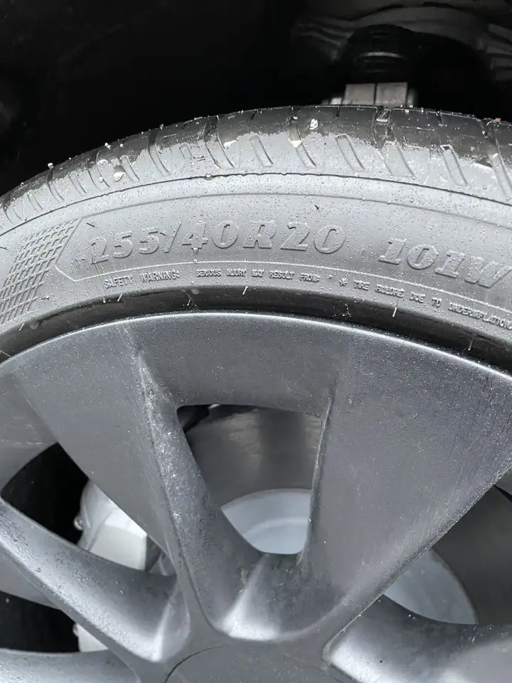 Tesla Model Y снимка Tesla Model Y
