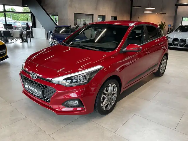 Hyundai i20 Style DCT Kamera Klimaautom. Navi Sitzh. Alu