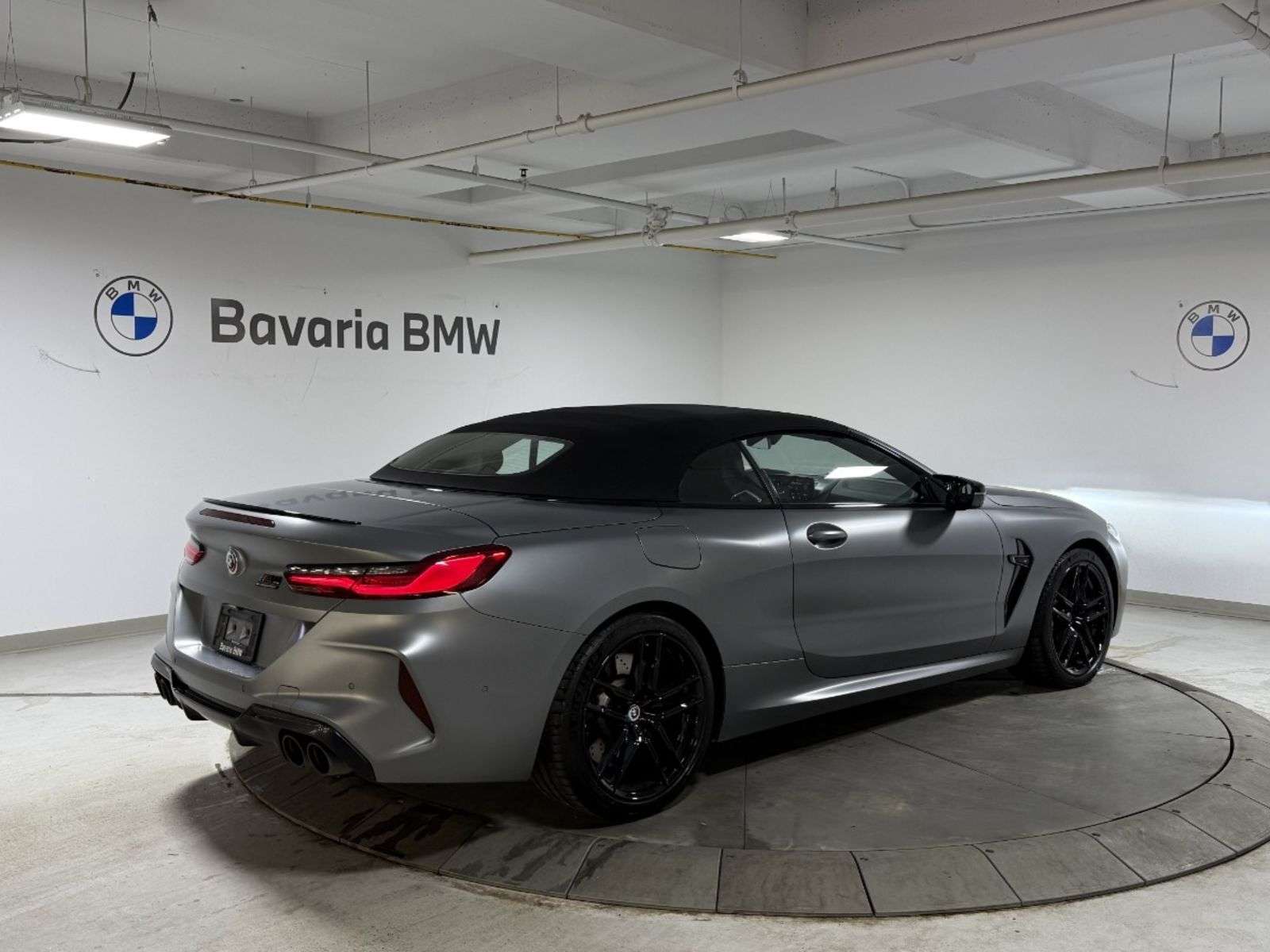2023 BMW M8 Frozen Paint | Premium Pkg | Bowers & Wilkins Diam — снимка 1