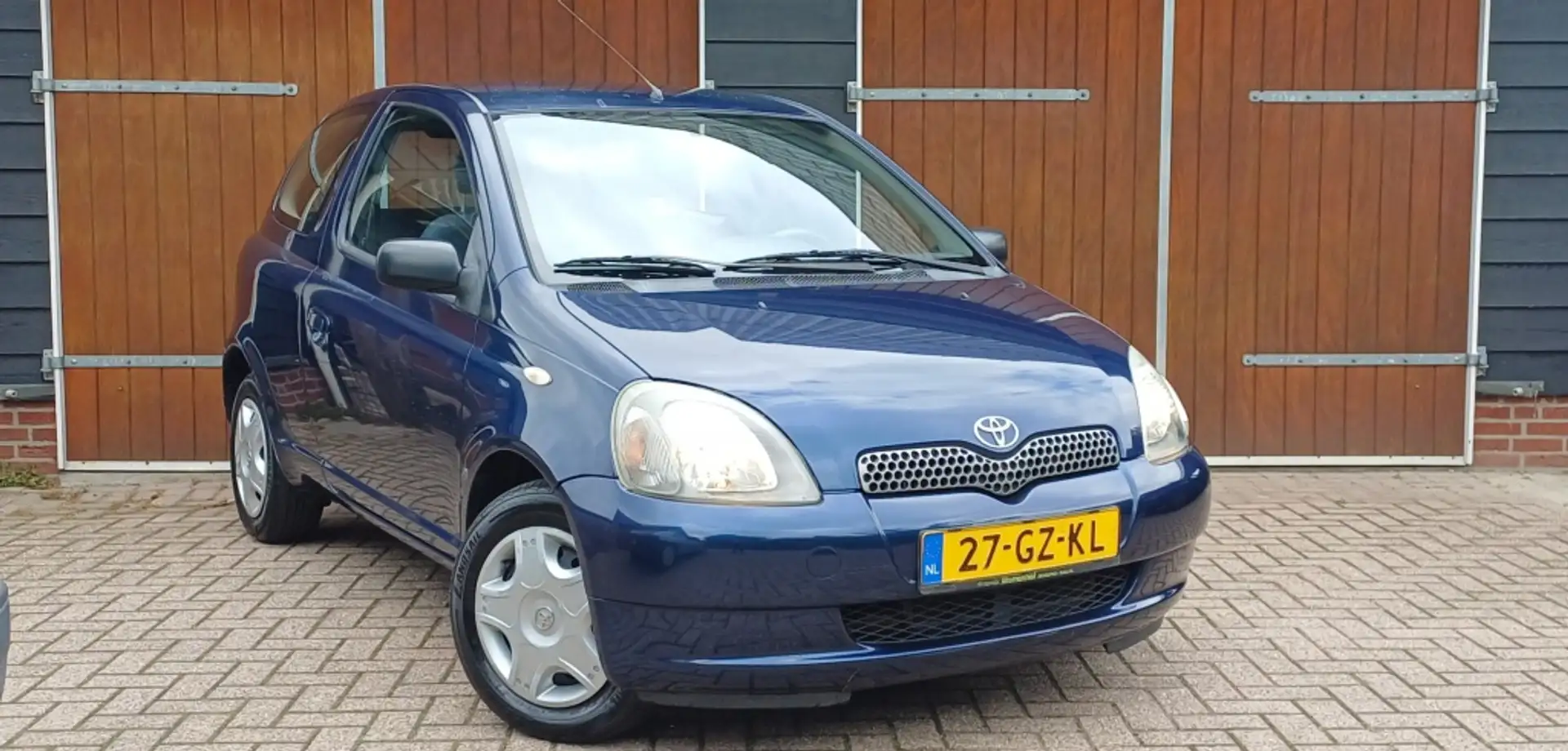 Toyota Yaris 1.3-16V VVT-i Luna Bleu - 1
