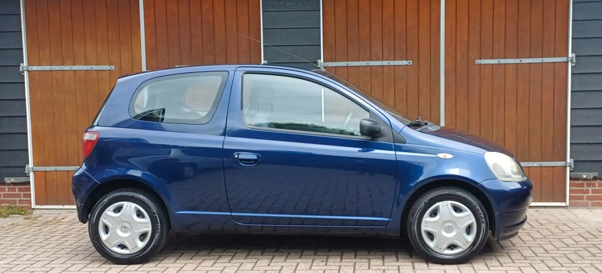 Toyota Yaris 1.3-16V VVT-i Luna Bleu - 2