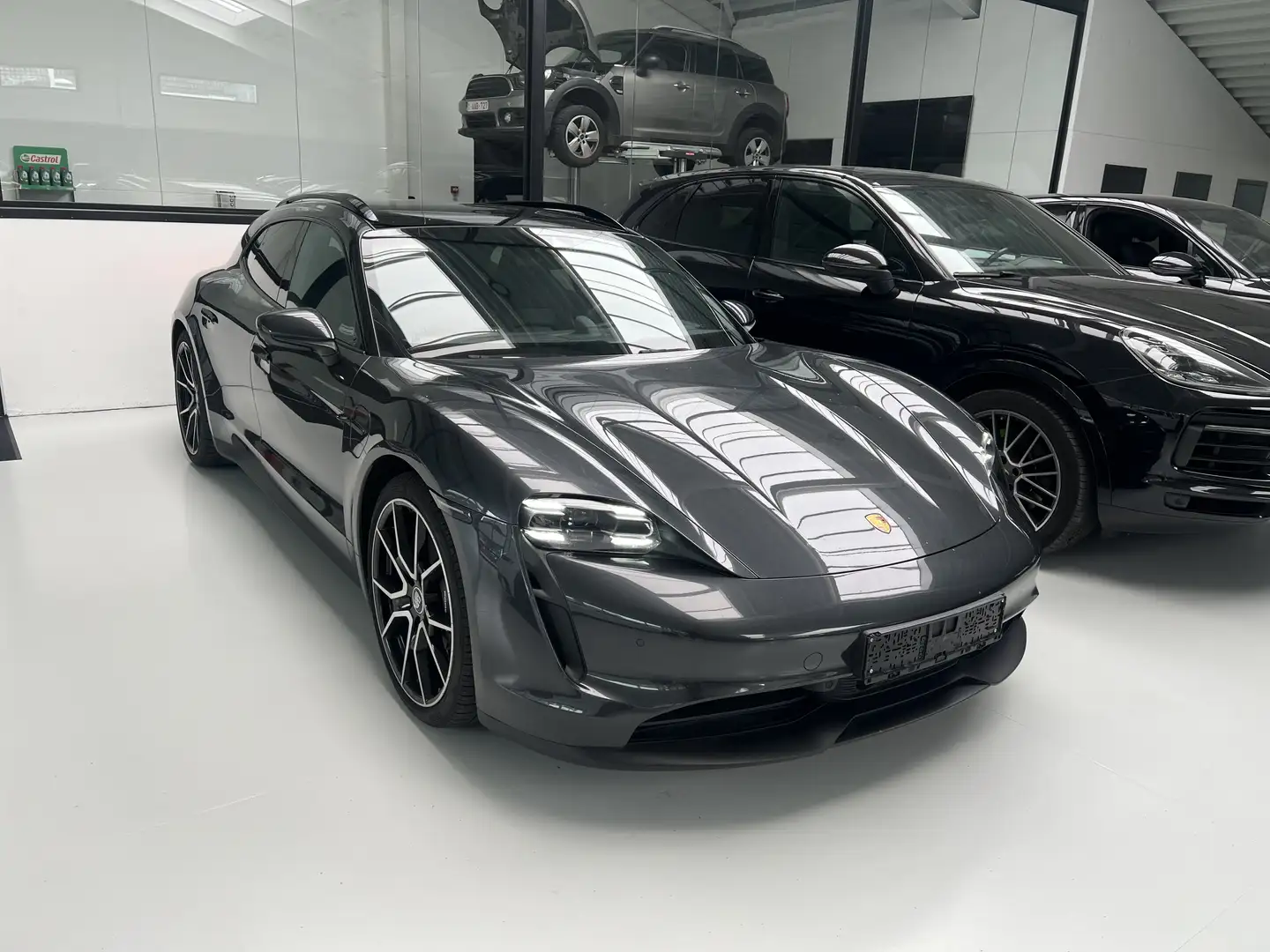 Porsche Taycan Taycan Sport Turismo bj 2022 passenger display! Gris - 2