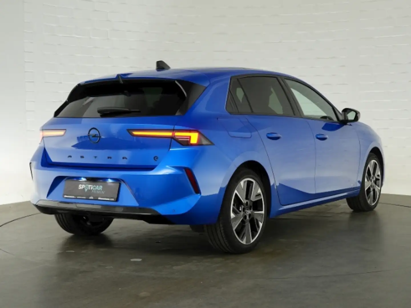 Opel Astra L LIM GS 54kWH AT+LED MATRIX+NAVI+360 GRAD KAMERA+ Bleu - 2