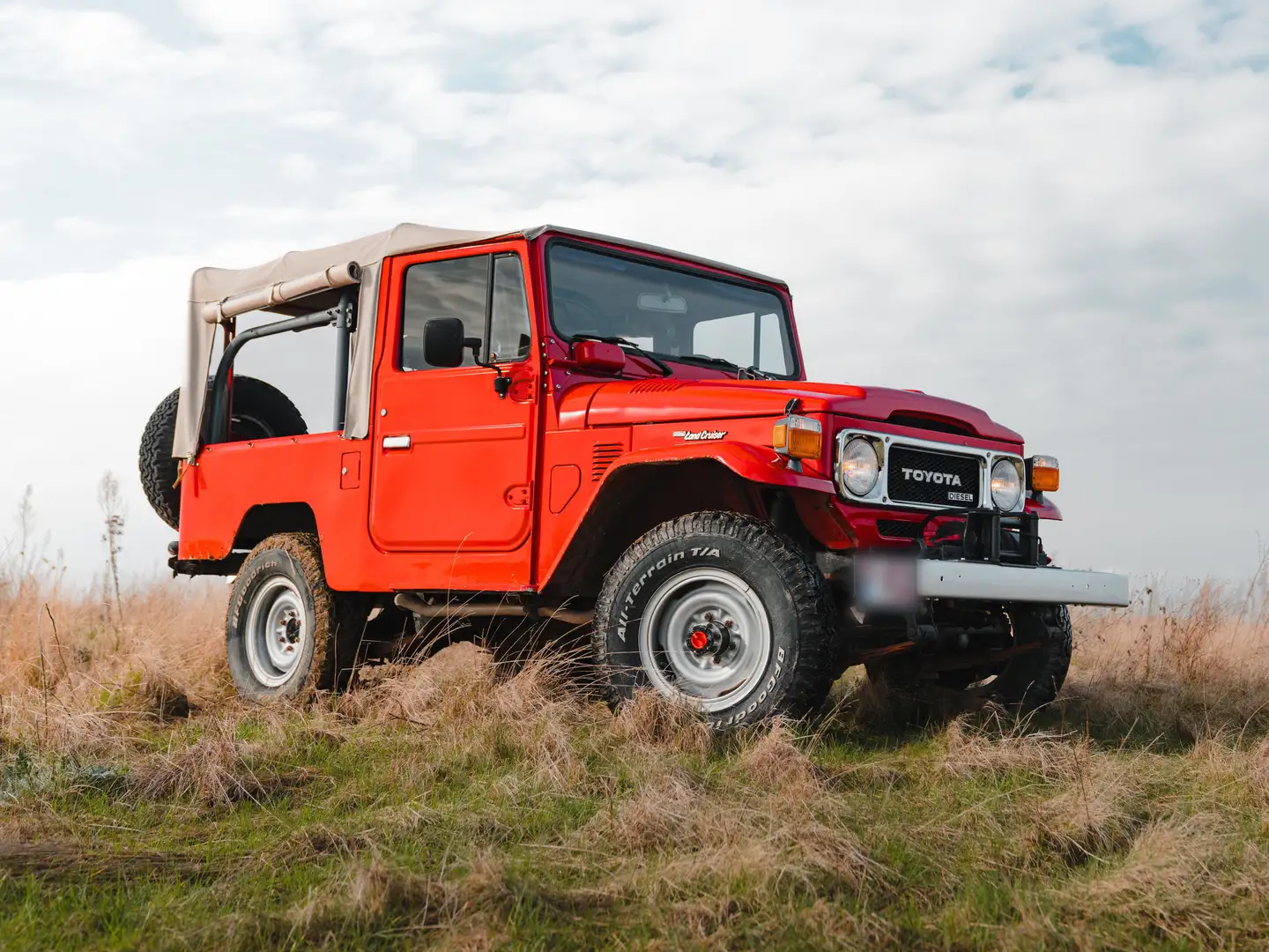 Toyota Land Cruiser BJ46 Червоний - 1