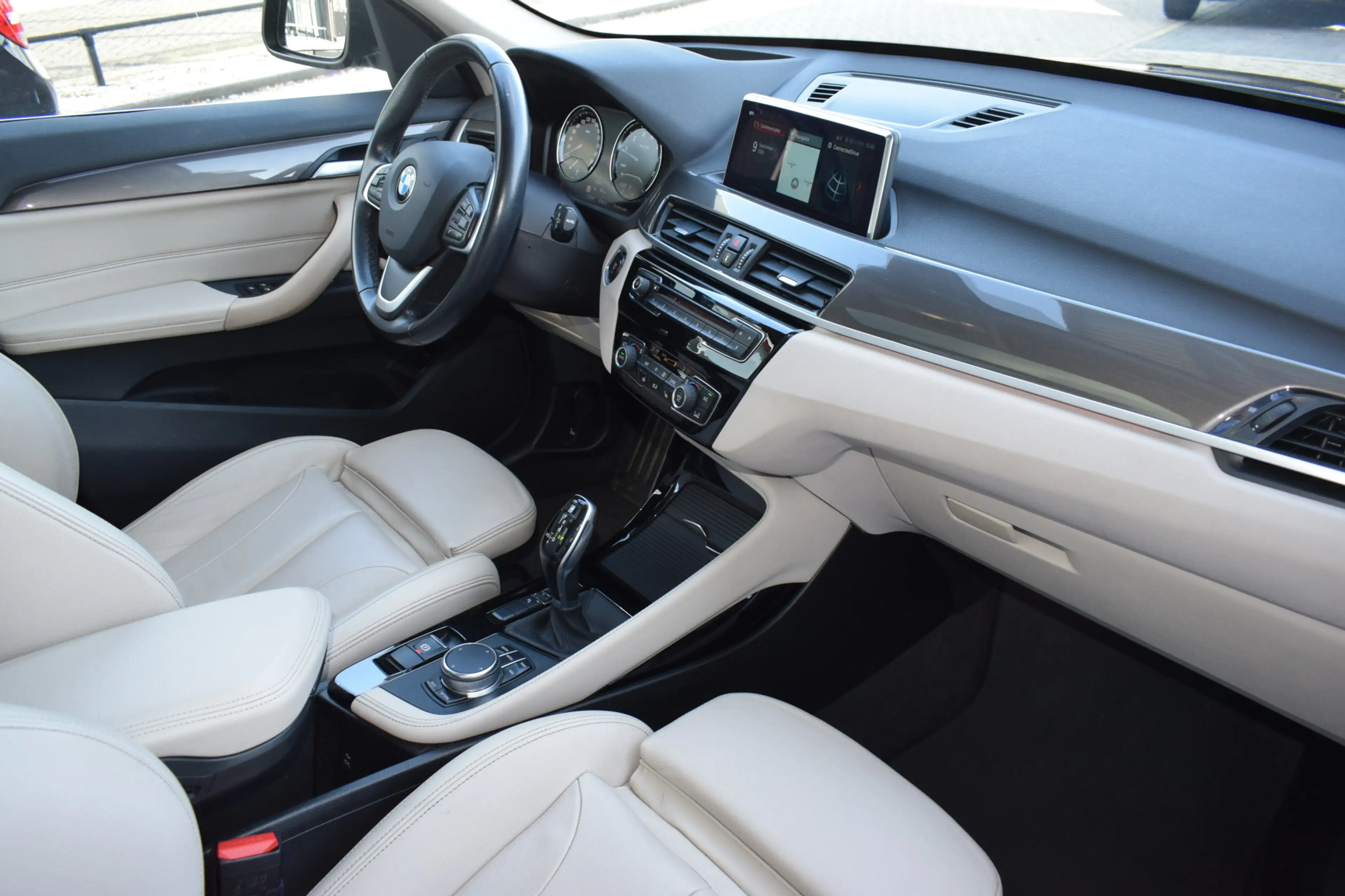 BMW X1 sDrive20i Orange Edition II | Schuif-/ Kanteldak | — photo 13
