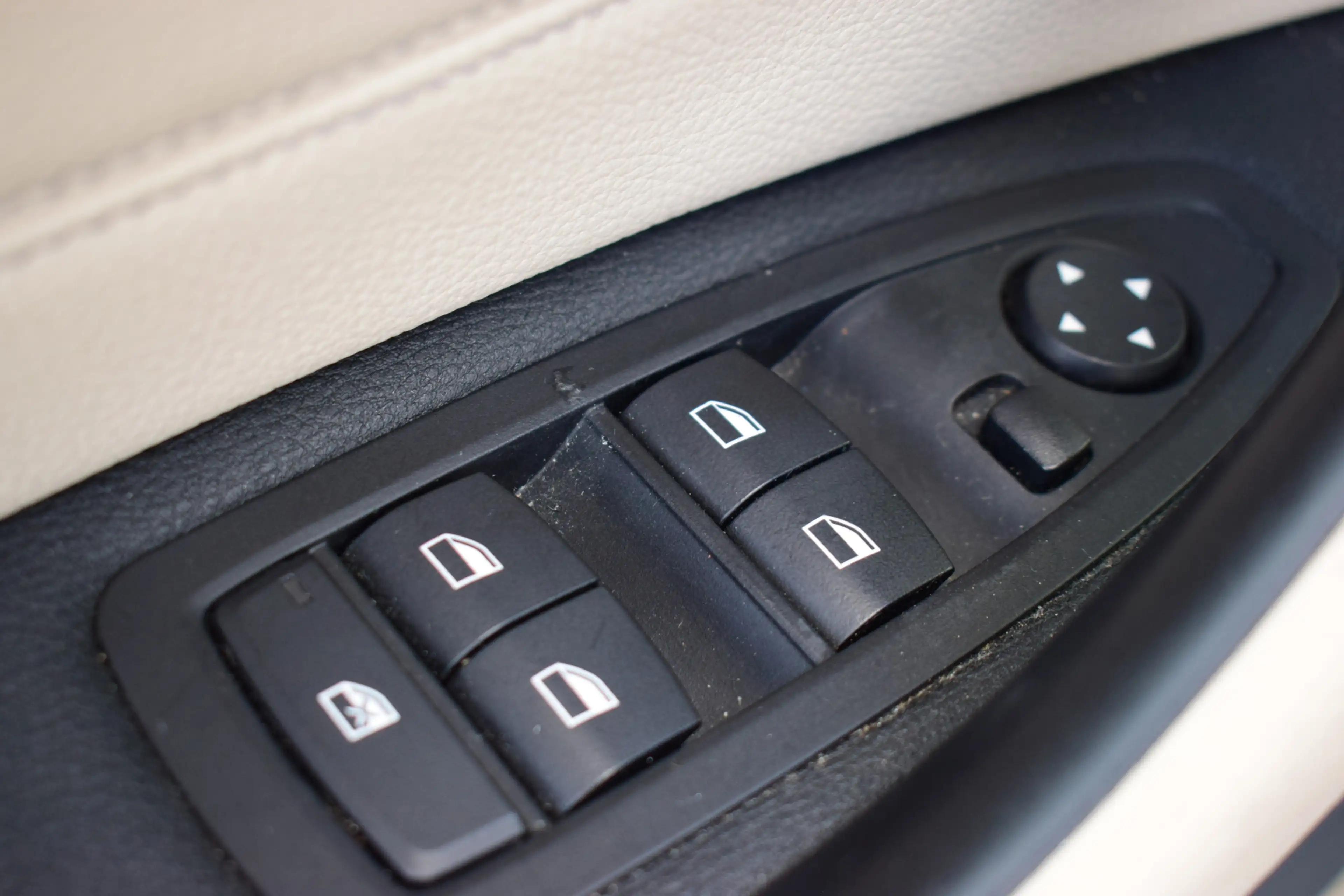 BMW X1 sDrive20i Orange Edition II | Schuif-/ Kanteldak | — photo 14