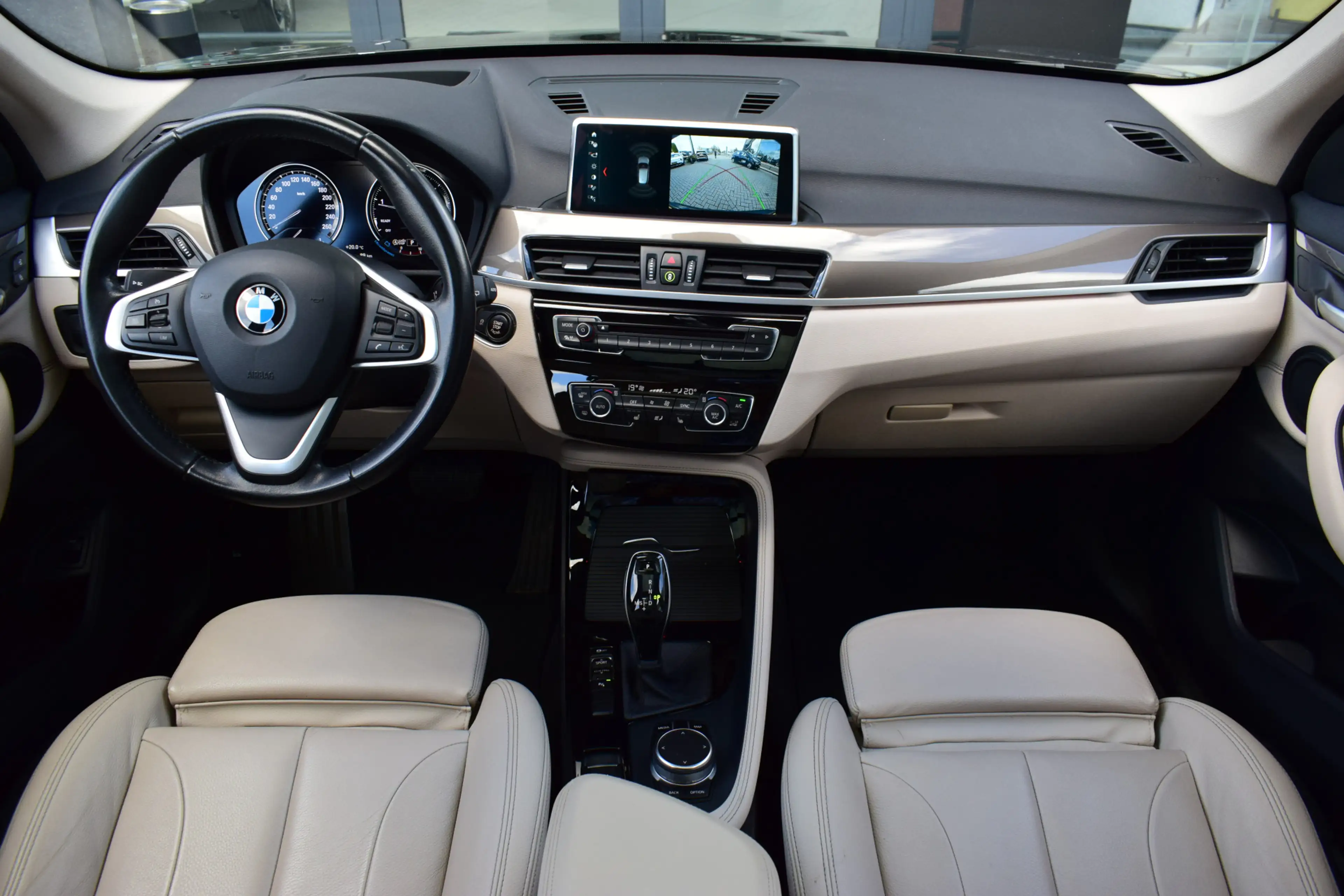 BMW X1 sDrive20i Orange Edition II | Schuif-/ Kanteldak | — photo 3