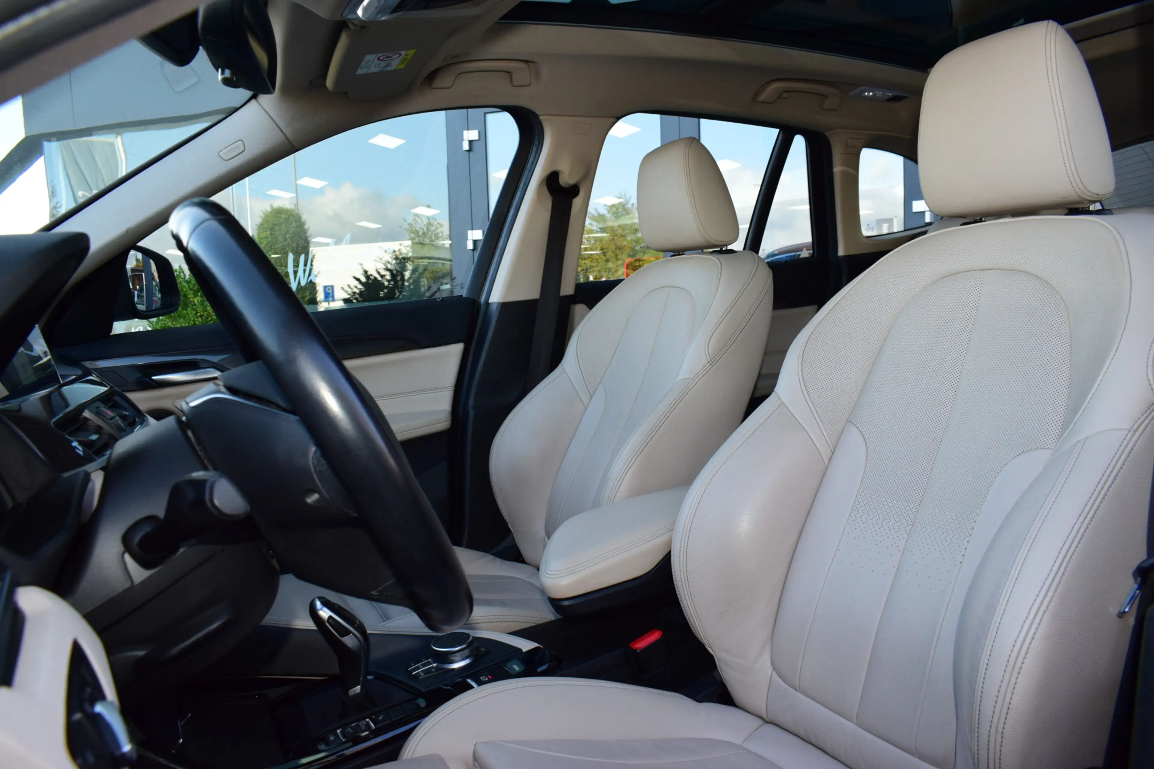 BMW X1 sDrive20i Orange Edition II | Schuif-/ Kanteldak | — photo 8