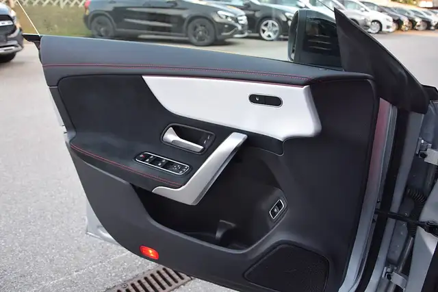 Mercedes-Benz Cla Class view 11