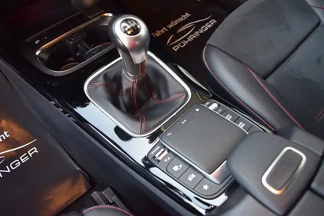 Mercedes-Benz Cla Class view 10