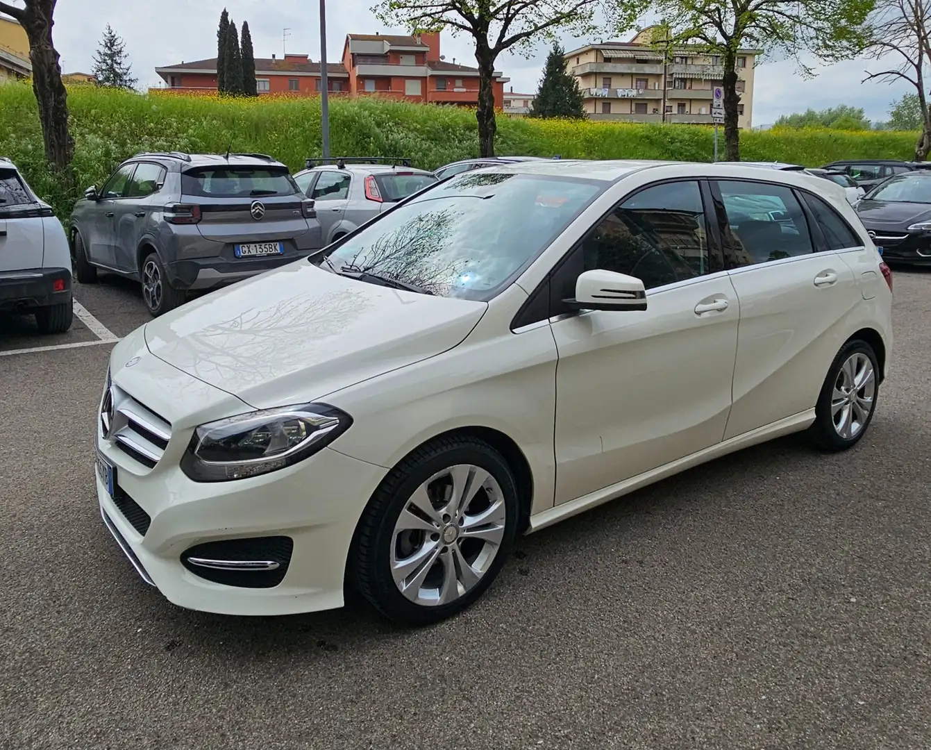 Mercedes-Benz B 180 B 180 d (cdi) Sport auto Bianco - 2
