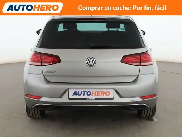 Volkswagen Golf view 5