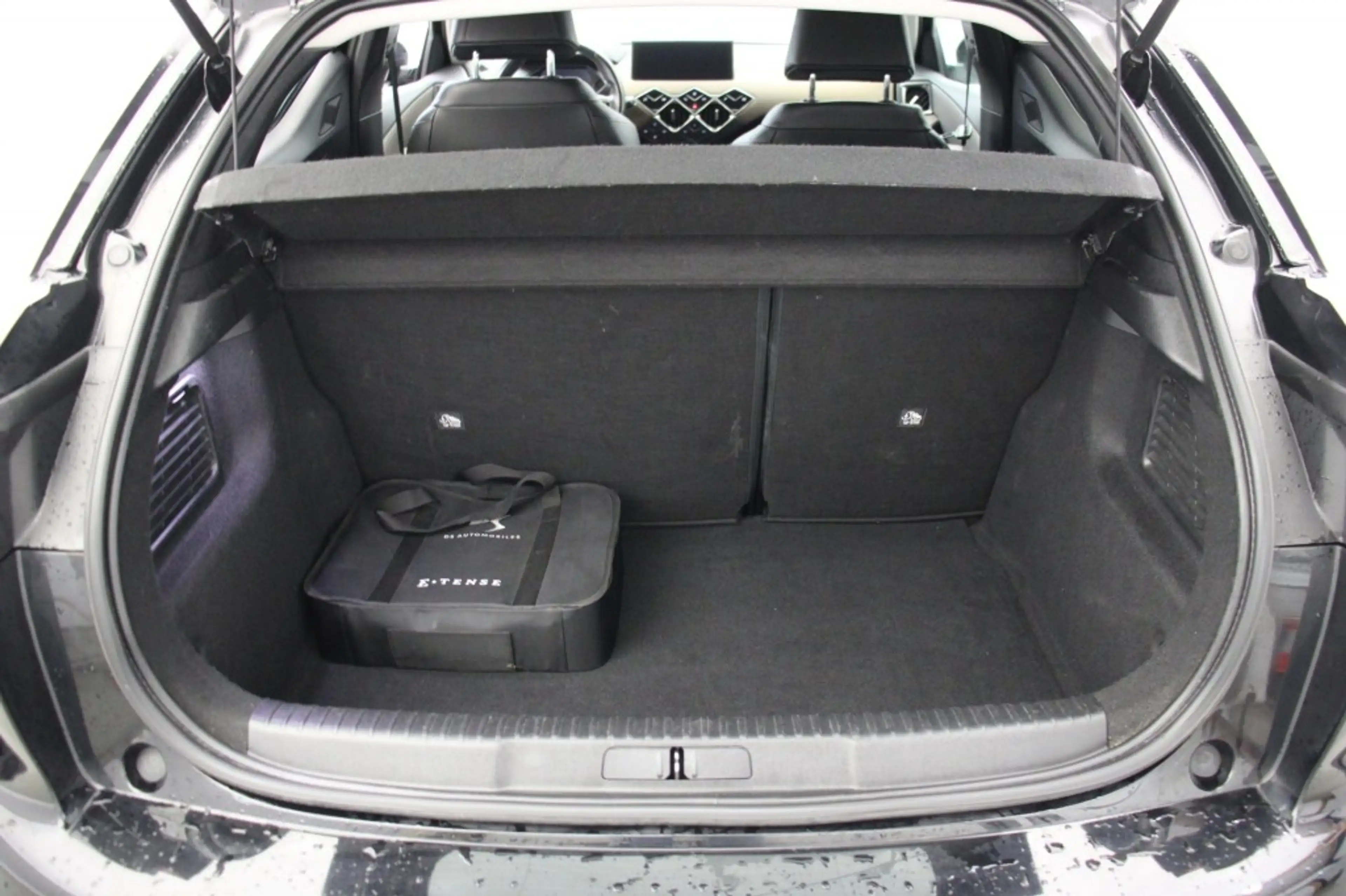 Peugeot e-2008 E-Tense So Chic 50 kWh - Carplay, Camera, Cruise, — photo 13
