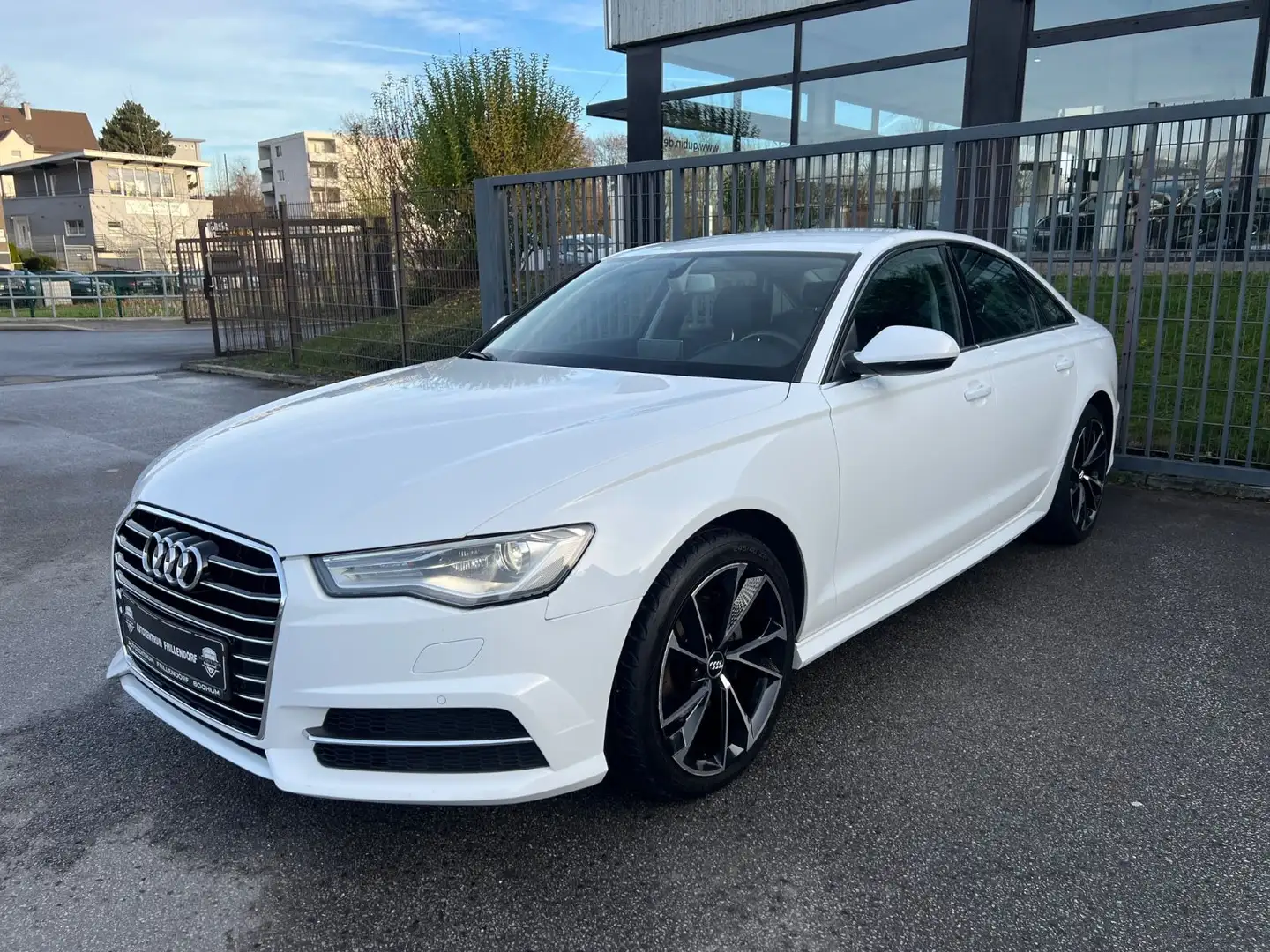 Audi A6 Lim. 1.8 TFSI ultra AUTOMATIK/XENON/KAMERA!! Blanc - 1