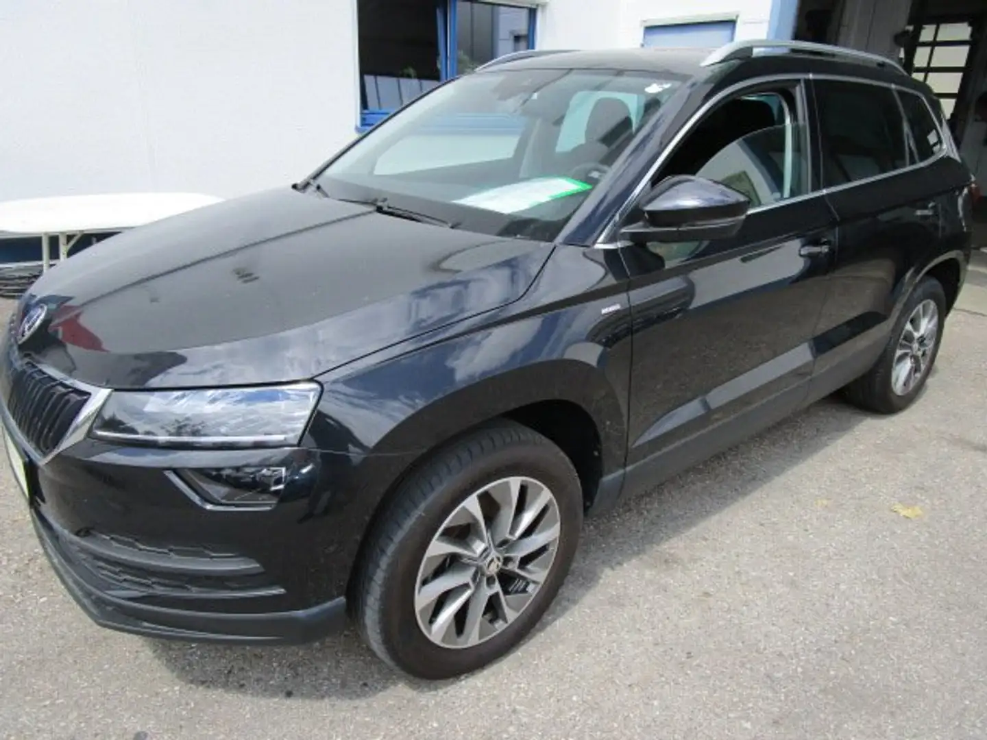 Skoda Karoq Clever 4x4 Schwarz - 2