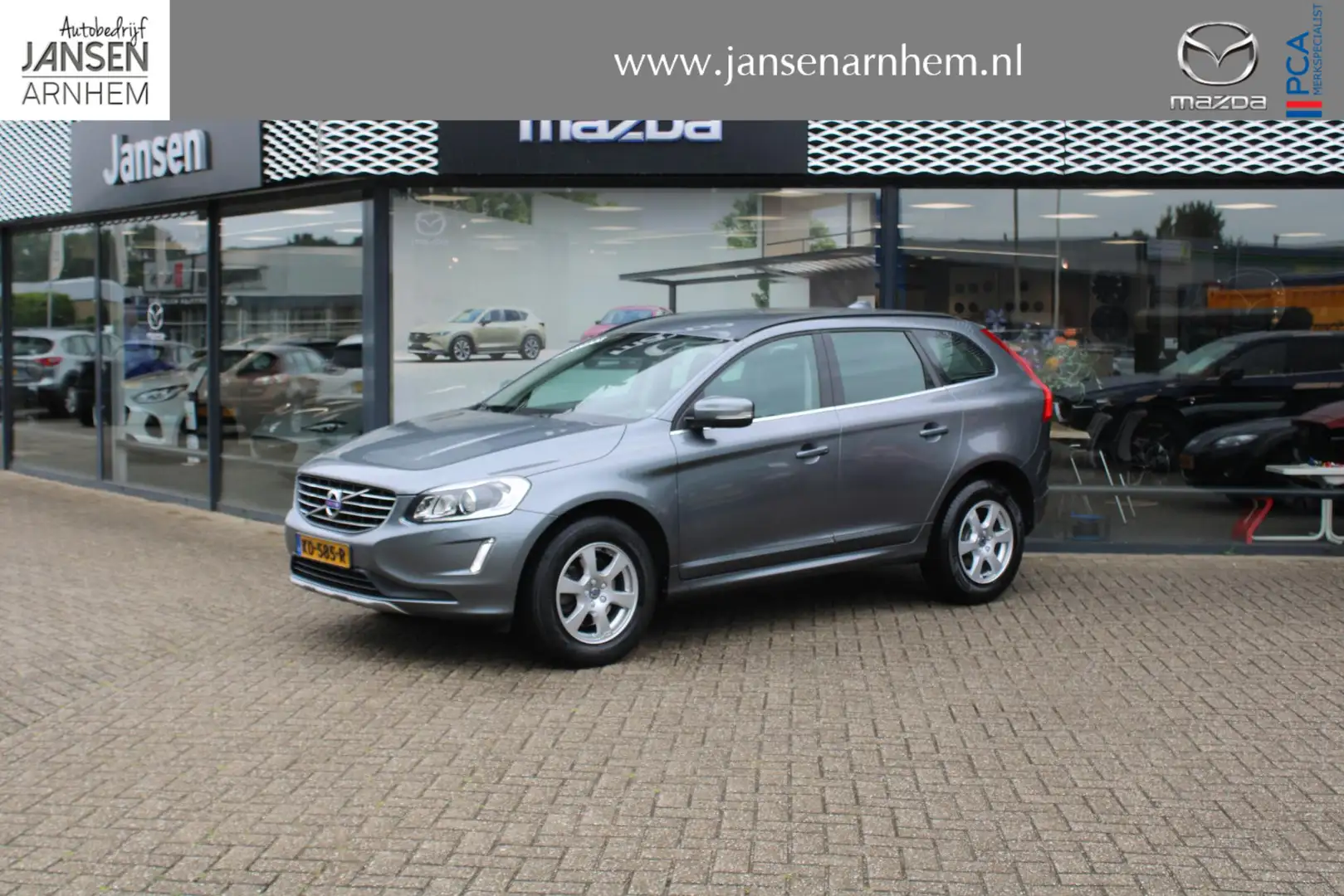 Volvo XC60 2.0 T5 FWD Nordic+ , Automaat, Trekhaak, Half lede Grijs - 1