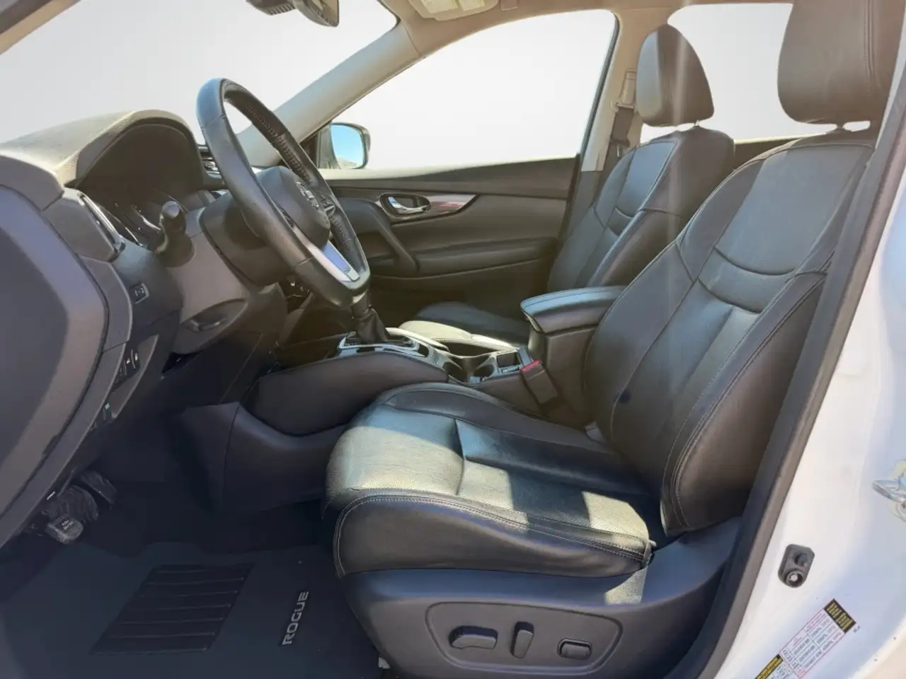 Nissan Rogue fotografie Nissan Rogue