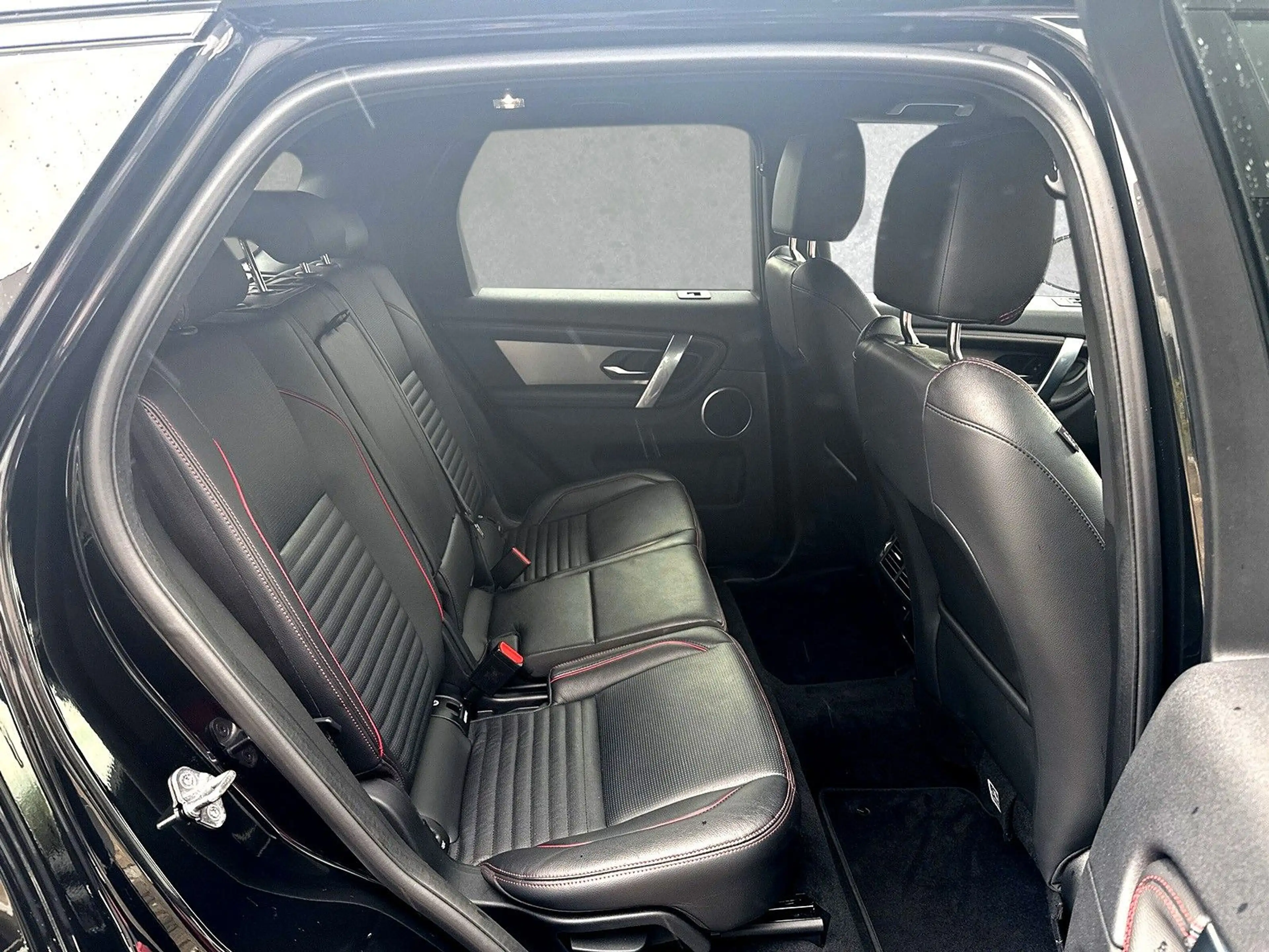 Land Rover Discovery Sport D200 R-Dynamic SE — photo 5