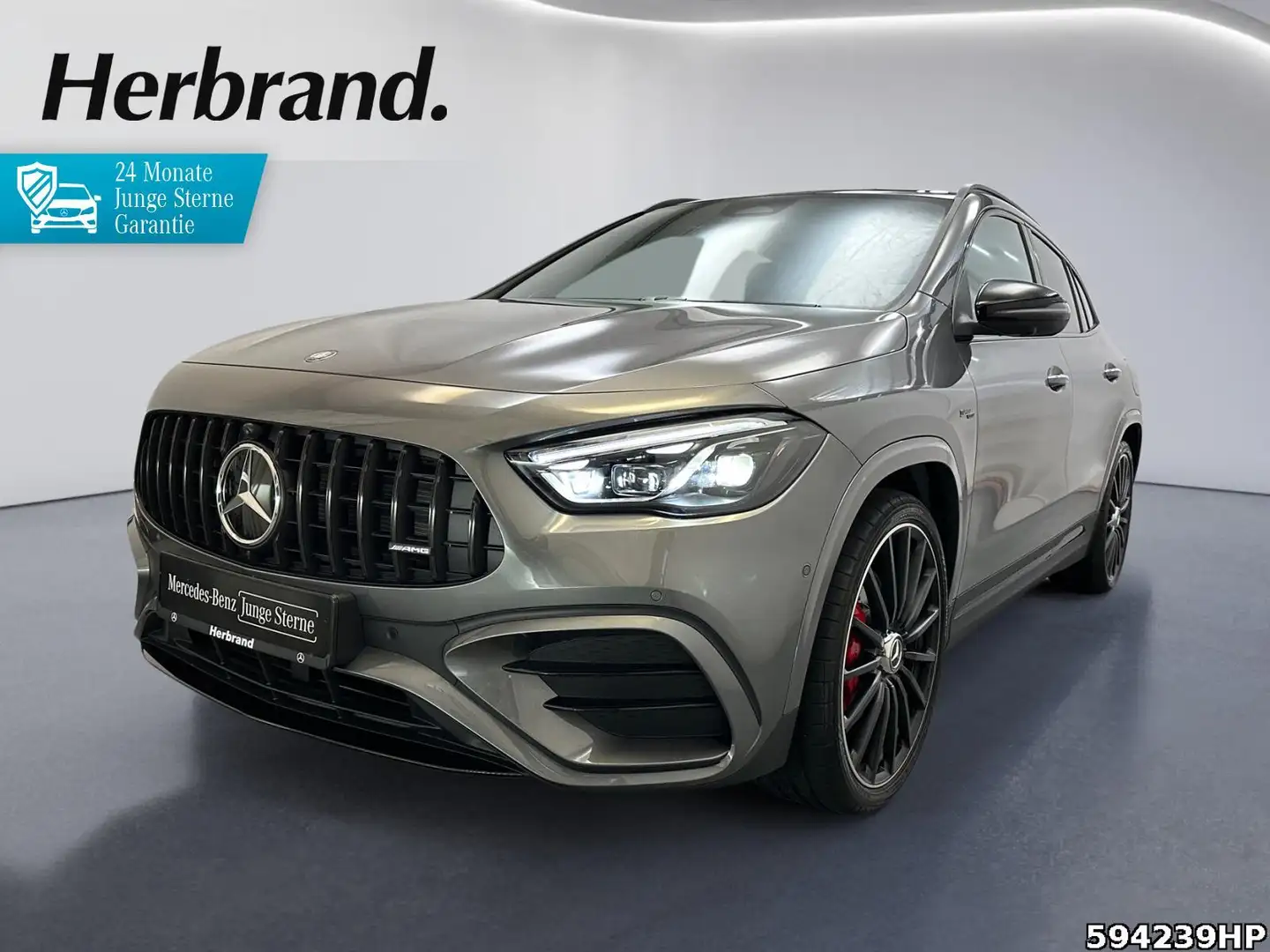 Mercedes-Benz GLA 35 AMG 4M Night Pano Burmester MULTIBEAM . Grau - 1