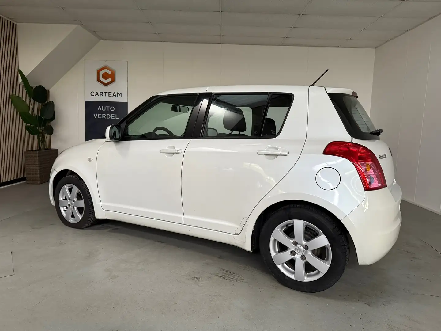 Suzuki Swift 1.3 Shogun Airco, LMV Blanco - 2