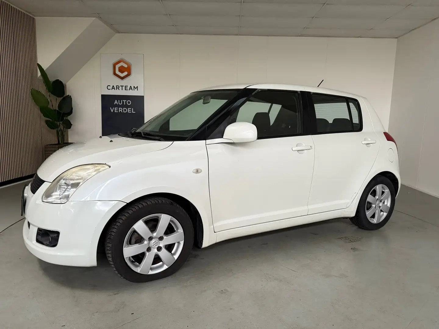 Suzuki Swift 1.3 Shogun Airco, LMV Blanco - 1