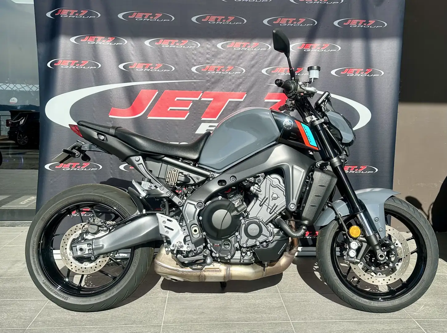 Yamaha MT-09 Šedá - 1