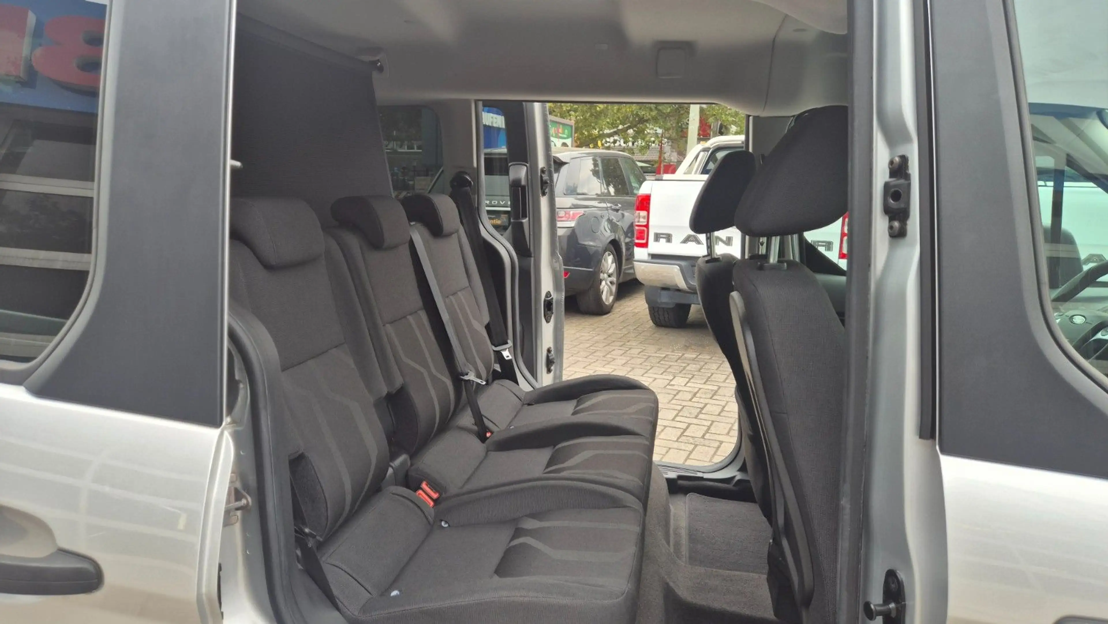 Ford Tourneo Connect Trend *1 Hand* — photo 10