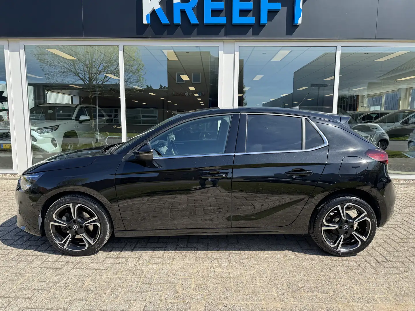 Opel Corsa 1.2 Level 4 Panoramadak Zwart - 2