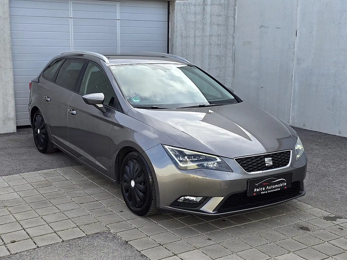 SEAT Leon ST *LED *Sitzheizung *Tempomat *Metallic Grau - 2