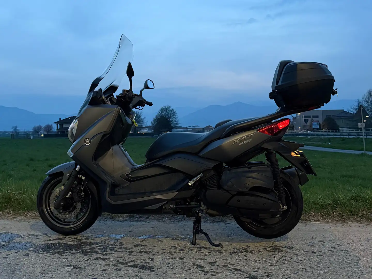 Yamaha X-Max 400 Gri - 2